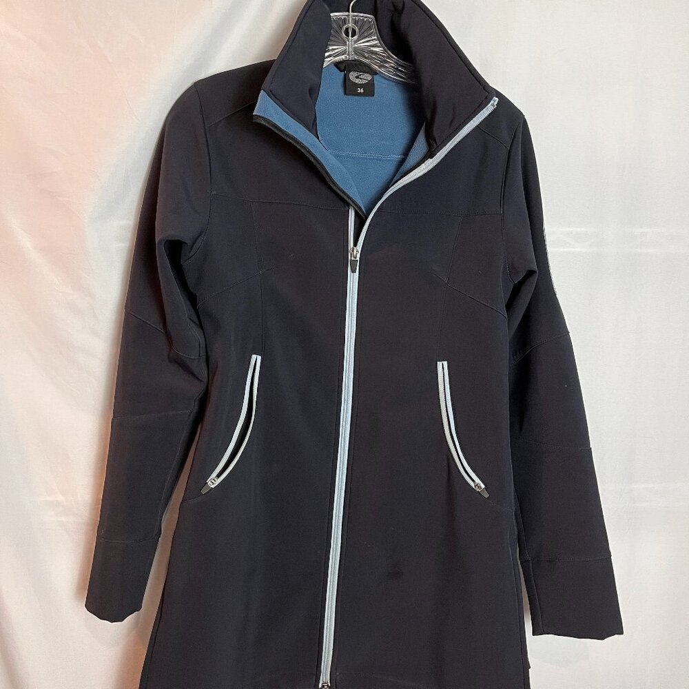 Women's Blue Horze soft shell, fleece lined coat, zip front size 36 (s, xs)